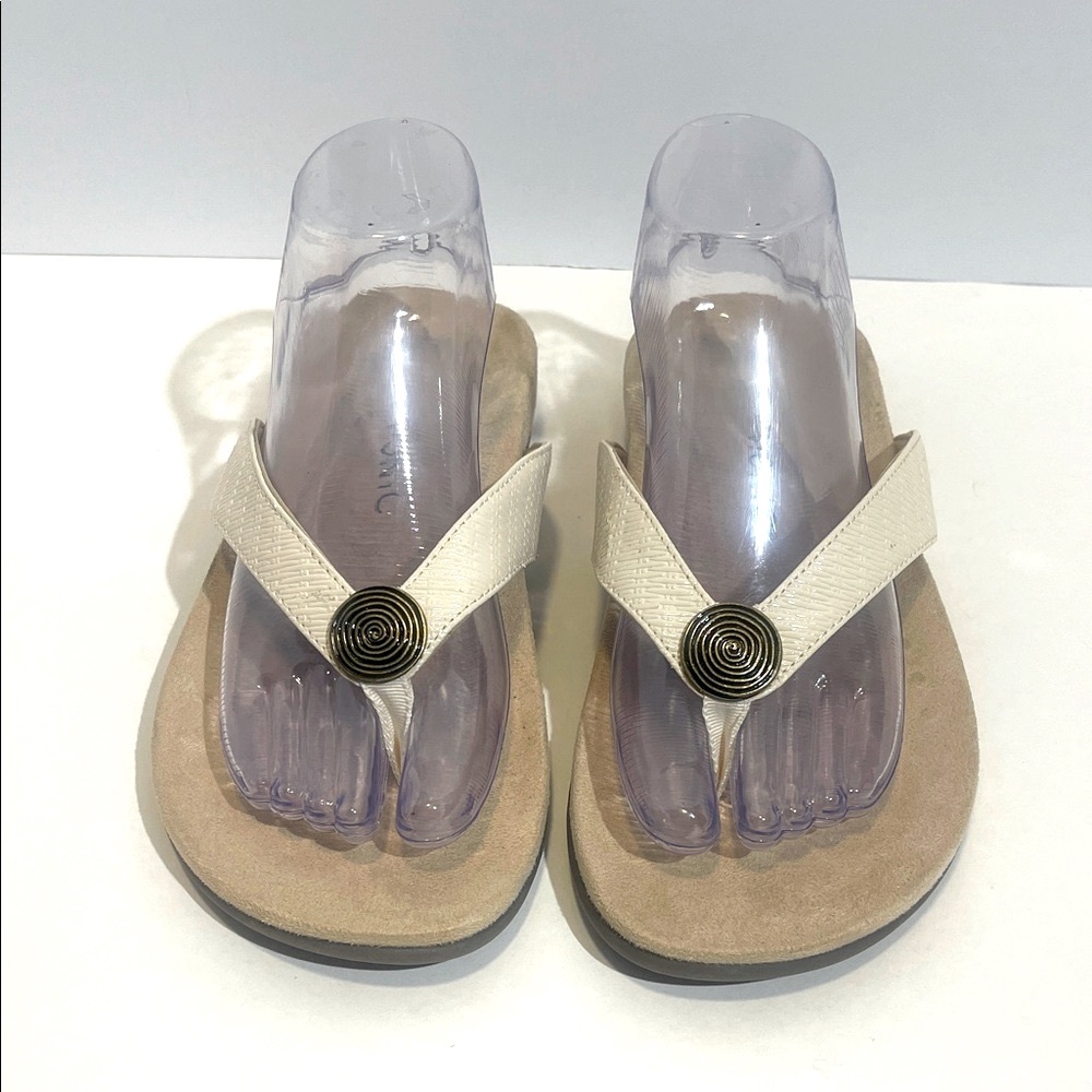 Vionic Hilda Woven Ivory Leather Strap Thong Flip Flop Sandals Women’s 9 Wide